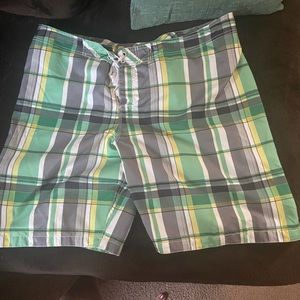 Old navy swim shirt xxl